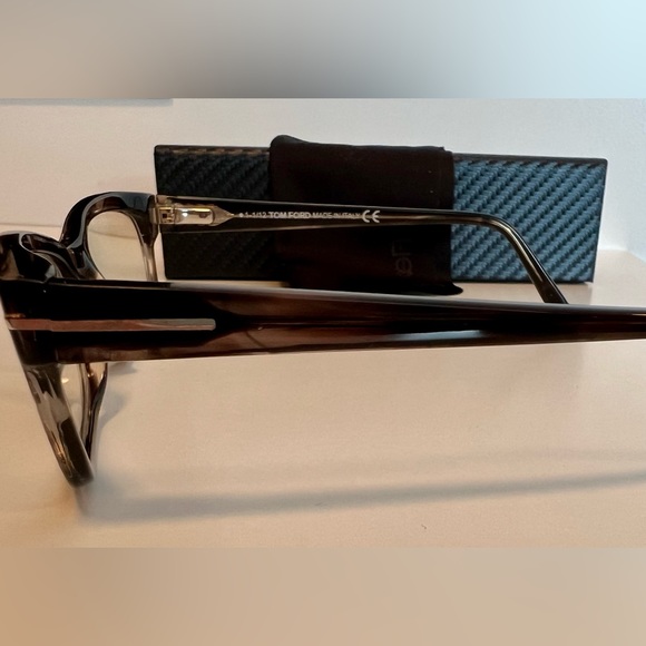 Tom Ford F5184 Frames in Brown Marble - Picture 5 of 7